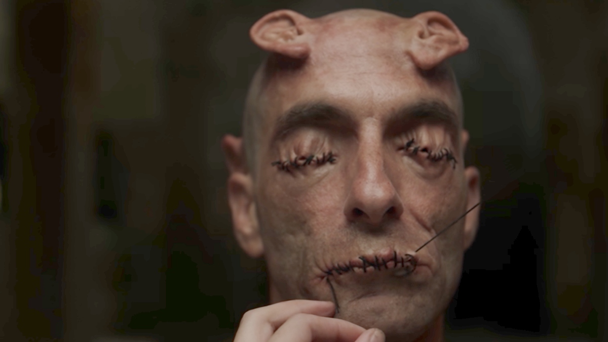 https://movieswithmark.com/wp-content/uploads/2022/07/Crimes-of-the-Future-trailer-David-Cronenberg-1.jpg